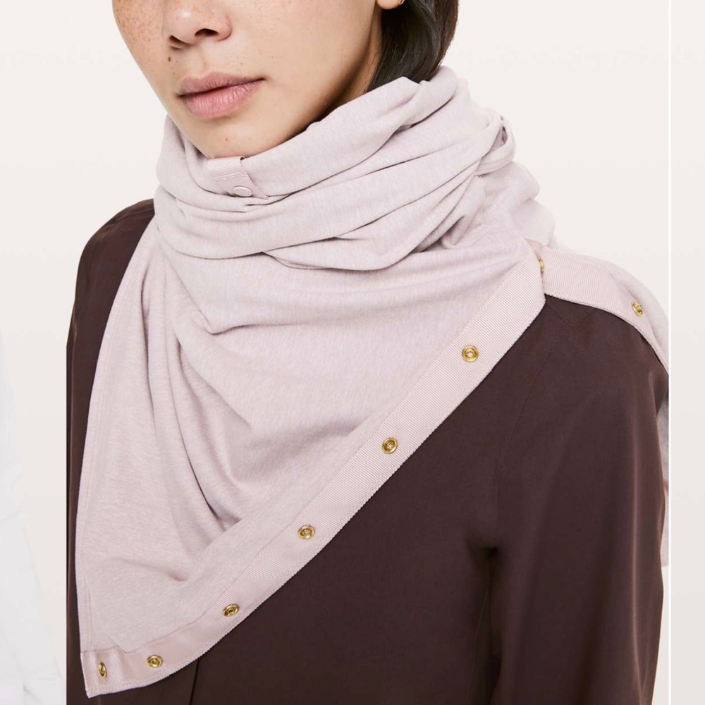 LULULEMON VINYASA SCARF